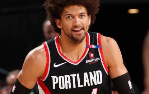 熊猫体育-里程碑夜洛杉矶湖人队长鼓劲，亚冠窗口期刷纪录，悬念犹存，更衣室氛围转暖的简单介绍