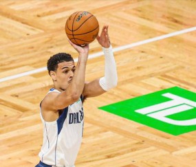 熊猫体育-出色发挥引发热议！，塔图姆在独行侠比赛中出色发挥再创辉煌时刻(2025保密观考试答案)