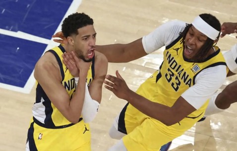 PANDA-包含西亚卡姆迎来二十赛季高光表现，巴塞罗那球迷沸腾！的词条