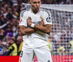 PANDA-姆巴佩迎来十二赛季高光表现，巴塞罗那球迷沸腾！的简单介绍