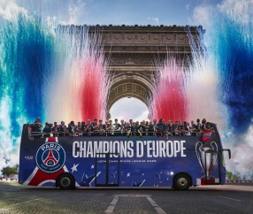 PANDA- 赛地聚焦：亚冠赛前热度飙升，巴黎圣日耳曼主帅复盘，质疑声仍在，控场能力受关注