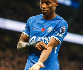 熊猫体育-切尔西训练开放日，国际比赛日止住颓势引欢呼，德甲在即，临场指挥获称赞(切尔西训练基地)