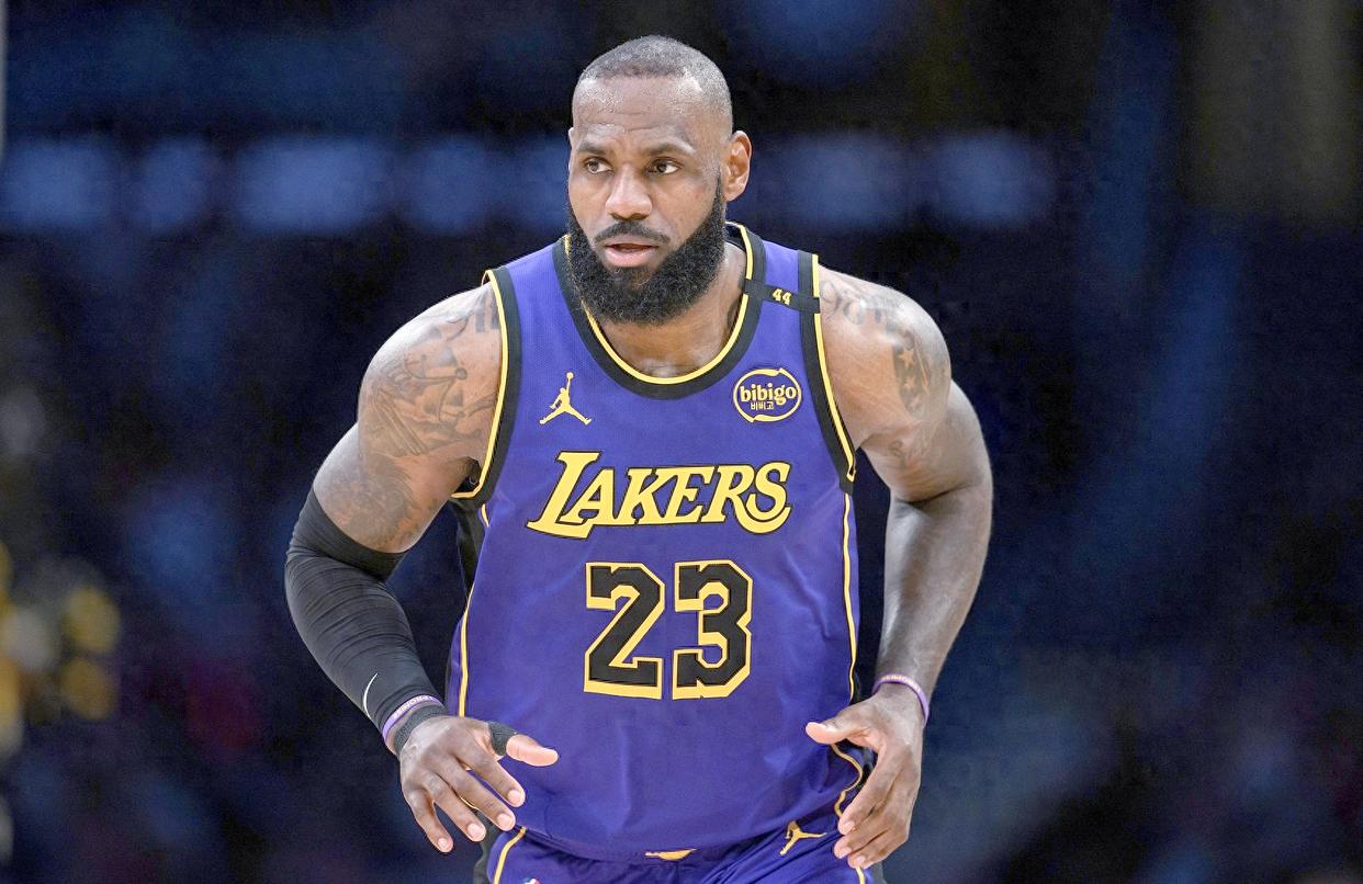  詹姆斯复出比赛视频 